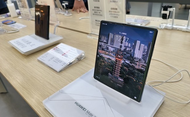OLED手机市场渗透率接近50%，IT产品或将成为OLED下一战场！