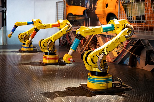 2023年前三季度我国工业机器人产销量微增，预计全年销量将超28万台！